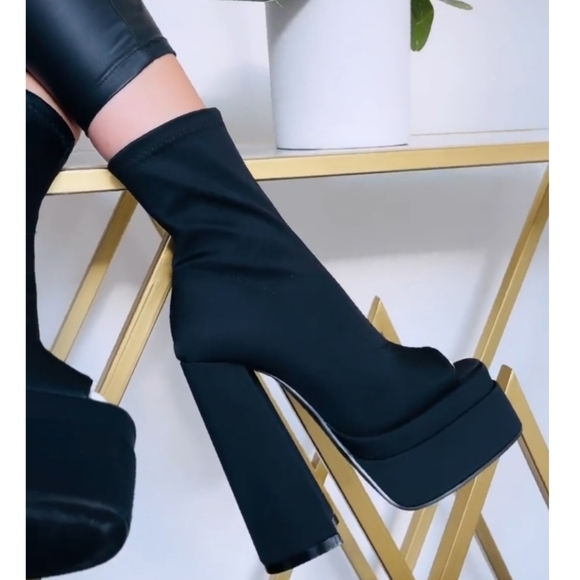 𝙉𝙀𝙒 𝙄𝙉🖤🎥𝑺𝒕𝒖𝒏𝒏𝒊𝒏𝒈 𝑽𝒊𝒆𝒘𝒔 𝑷𝒍𝒂𝒕𝒇𝒐𝒓𝒎 𝑩𝒐𝒐𝒕 - BLACK - Picture 5 of 11